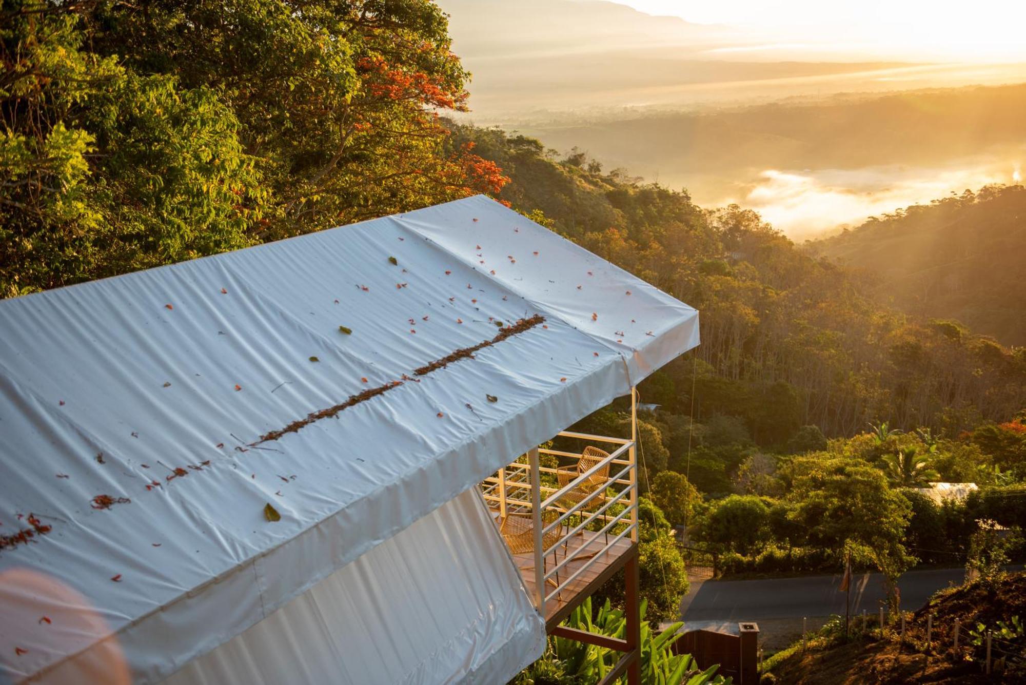 Quimera Glamping Pacuar エクステリア 写真